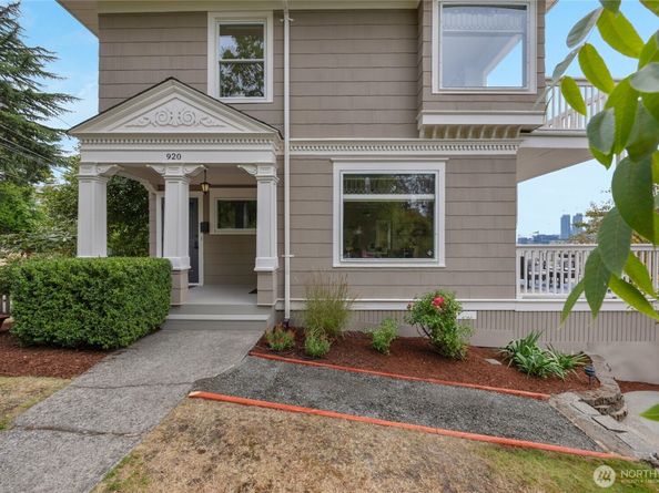 920 4th Avenue N, Seattle WA 98109