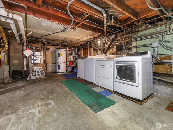 920 4th Avenue N, Seattle WA 98109