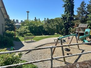 920 4th Avenue N, Seattle WA 98109