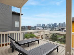 920 4th Avenue N, Seattle WA 98109