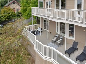 920 4th Avenue N, Seattle WA 98109