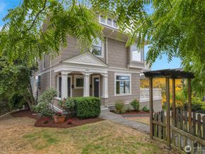 920 4th Avenue N, Seattle WA 98109
