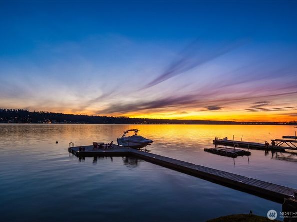 3671 E Lake Sammamish Parkway NE, Sammamish WA 98074