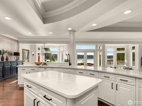 3671 E Lake Sammamish Parkway NE, Sammamish WA 98074