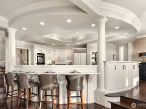 3671 E Lake Sammamish Parkway NE, Sammamish WA 98074