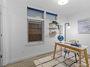 2416 NW 61st St B, Seattle WA 98107