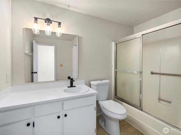 16621 188th Avenue SE 1,2,3, Renton WA 98058