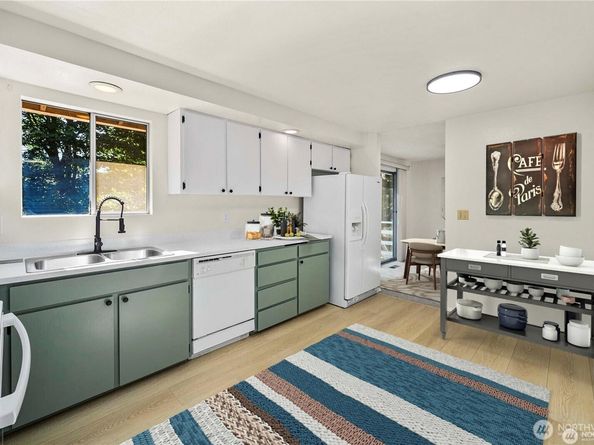 16621 188th Avenue SE 1,2,3, Renton WA 98058