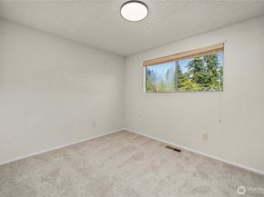 16621 188th Avenue SE 1,2,3, Renton WA 98058