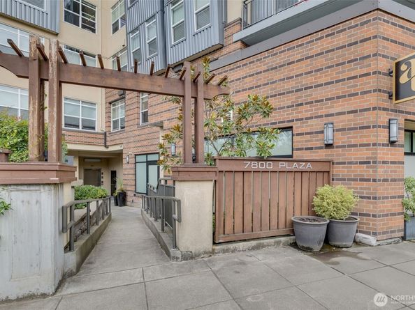 7800 SE 27th Street 503, Mercer Island WA 98040