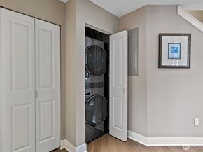 7800 SE 27th Street 503, Mercer Island WA 98040
