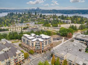 7800 SE 27th Street 503, Mercer Island WA 98040