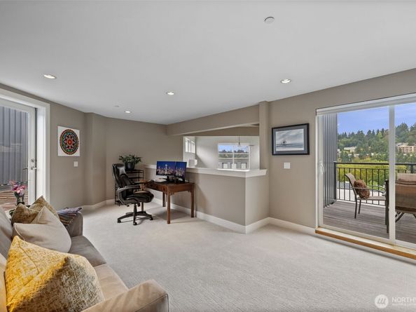 7800 SE 27th Street 503, Mercer Island WA 98040