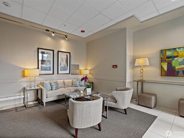 7800 SE 27th Street 503, Mercer Island WA 98040