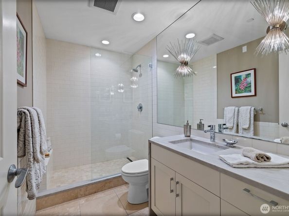 7800 SE 27th Street 503, Mercer Island WA 98040