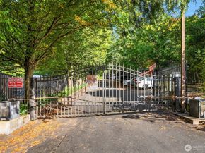 12014 98th Avenue NE 101, Kirkland WA 98034