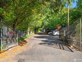 12014 98th Avenue NE 101, Kirkland WA 98034