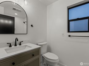 14804 40th Avenue W 1, Lynnwood WA 98087