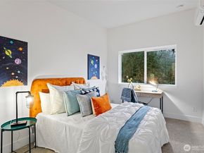 12215 Des Moines Memorial Drive S B, Burien WA 98168