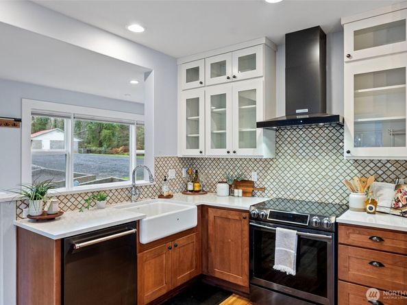 8400 SE Berry Street, Port Orchard WA 98366