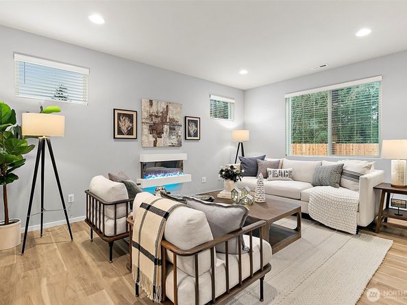 24511 111th Avenue SE, Kent WA 98030