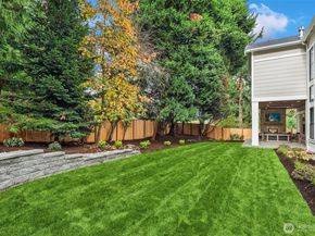 1009 102nd Place SE, Bellevue WA 98004