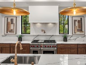 1009 102nd Place SE, Bellevue WA 98004