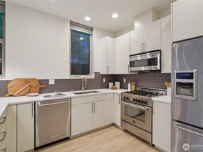 3817 B California Avenue SW, Seattle WA 98116