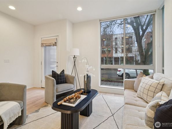 3817 B California Avenue SW, Seattle WA 98116