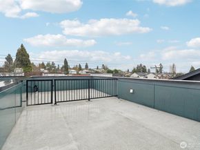 3817 B California Avenue SW, Seattle WA 98116