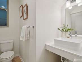 3817 B California Avenue SW, Seattle WA 98116