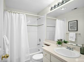 2840 139th Avenue SE 9, Bellevue WA 98005