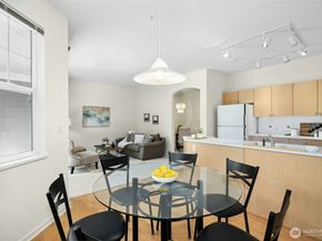 2840 139th Avenue SE 9, Bellevue WA 98005