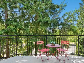 2840 139th Avenue SE 9, Bellevue WA 98005