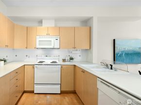 2840 139th Avenue SE 9, Bellevue WA 98005