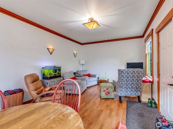 7779 10th Avenue SW, Seattle WA 98106