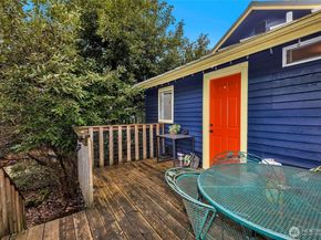 7779 10th Avenue SW, Seattle WA 98106