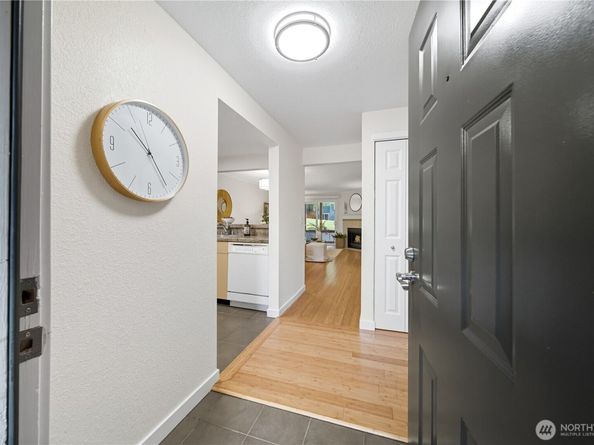 12601 SE 41st Place C102, Bellevue WA 98006