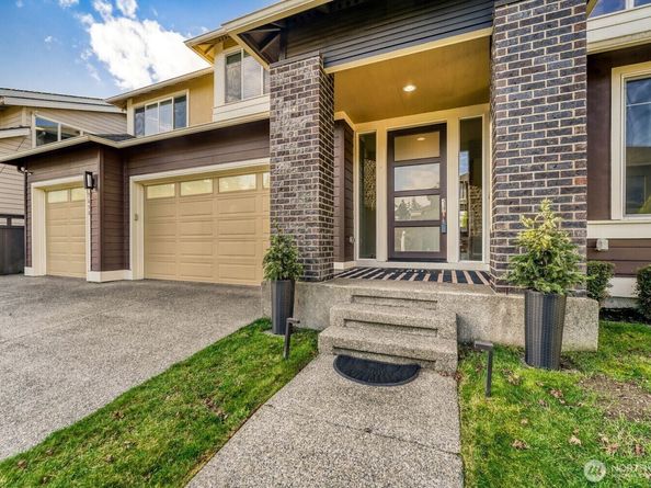 5658 S 328th Place, Auburn WA 98001