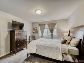 5658 S 328th Place, Auburn WA 98001