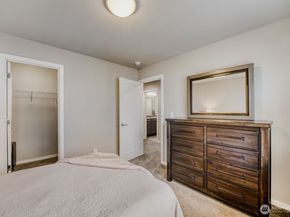 5658 S 328th Place, Auburn WA 98001