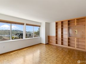 1964 26th Avenue W 203, Seattle WA 98199