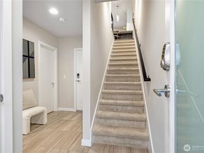 8554 22nd Place NE, Seattle WA 98115