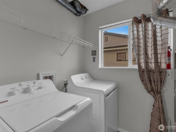 9480 Olson Place SW G, Seattle WA 98106