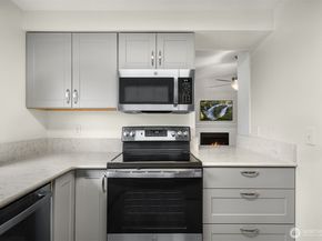 10833 SE 172nd Street 7D, Renton WA 98055