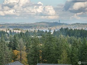 1323 Baker Heights Loop, Bremerton WA 98312