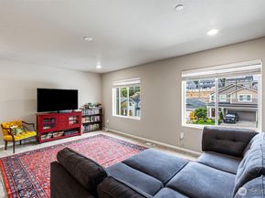 1323 Baker Heights Loop, Bremerton WA 98312