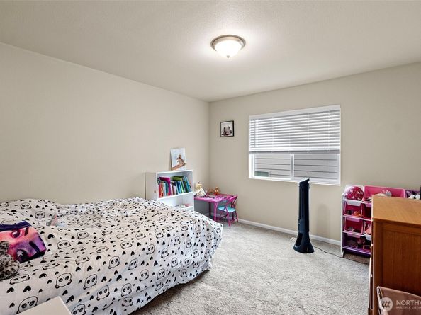 1323 Baker Heights Loop, Bremerton WA 98312