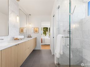 5948 39th Avenue SW B, Seattle WA 98136