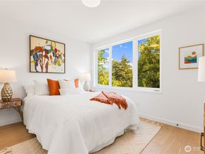 5948 39th Avenue SW B, Seattle WA 98136